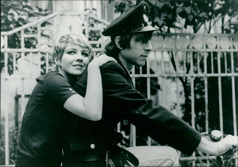 Nicht fummeln, Liebling! - Vintage Photograph