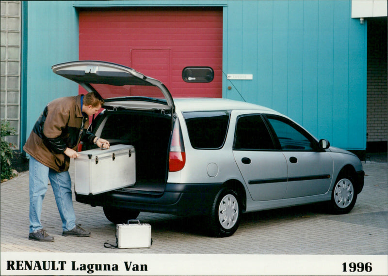 Renault Laguna - Vintage Photograph