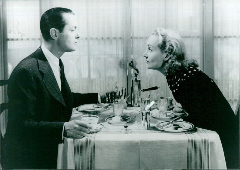 Carole Lombard and Robert Montgomery - Mr. And Mrs. Smith - Vintage Photograph