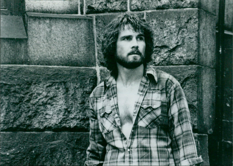 Night of the Juggler with James Brolin - Vintage Photograph