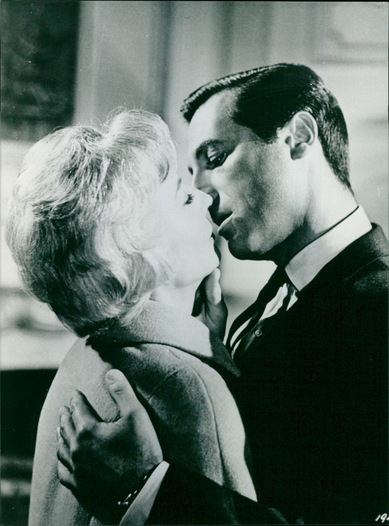 Barbara Stanwyck and Lloyd Bochner - The Night Walker - Vintage Photograph