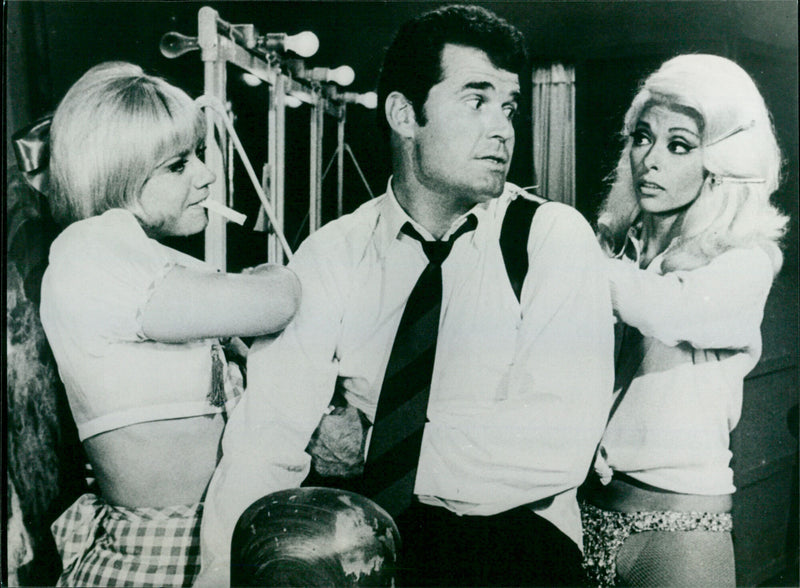 Marlowe - Vintage Photograph