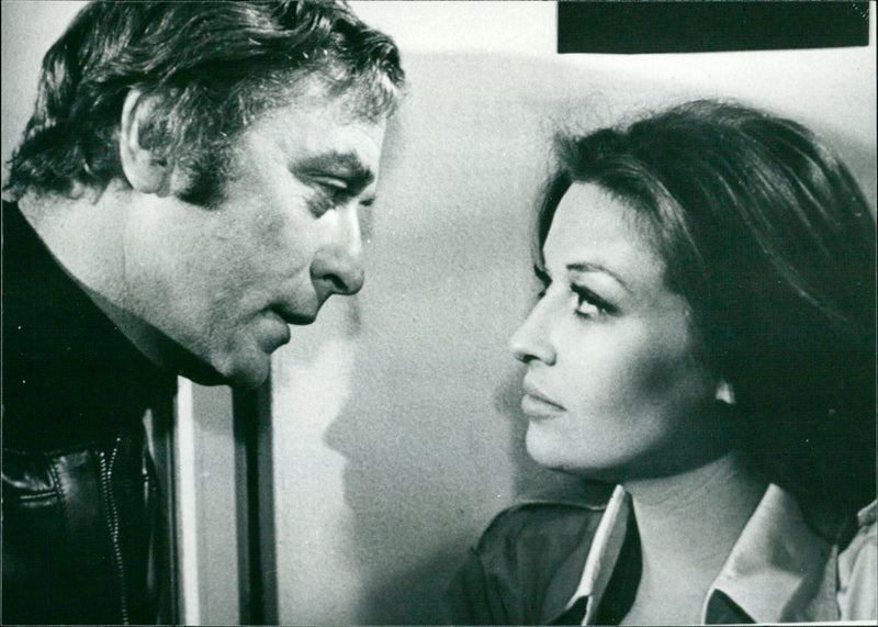 Michael Caine and Maureen Kerwin - The Marseille Contract - Vintage Photograph