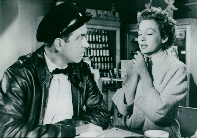 Evelyn Keyes and John Payne - 99 River Street - Vintage Photograph