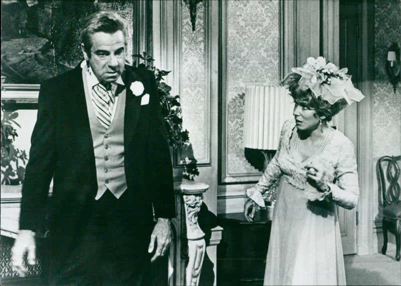 Walter Matthau and Lee Grant - Plaza Suite - Vintage Photograph