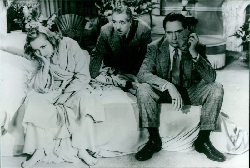 Carole Lombard, Walter Connolly and Fredric March - Nothing Sacred - Vintage Photograph
