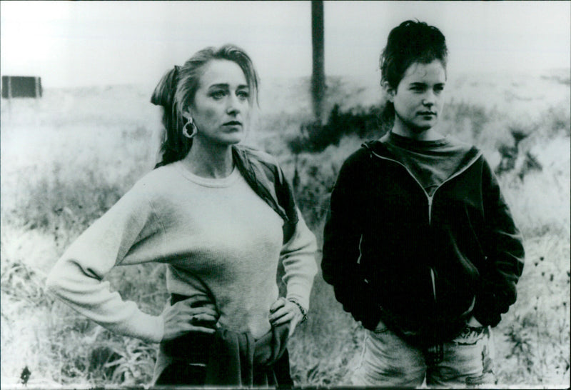 Elizabeth McGovern and Patricia Wettig - Me and Veronica - Vintage Photograph