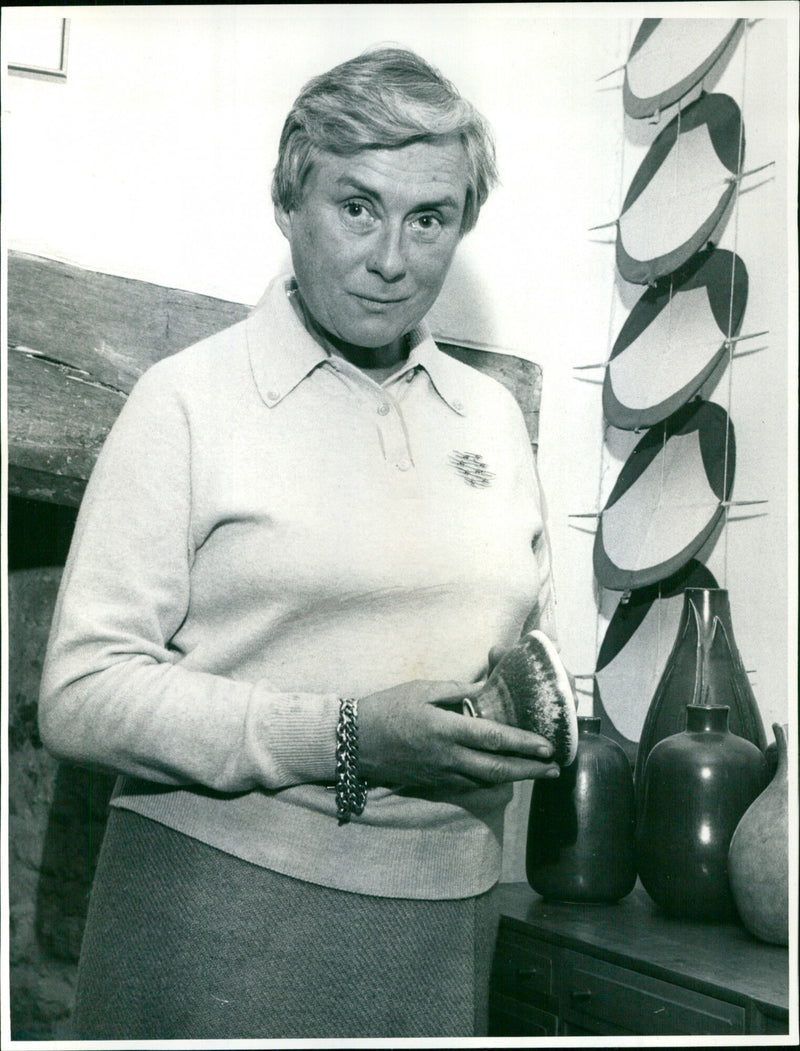 Gwen Robyns - Vintage Photograph