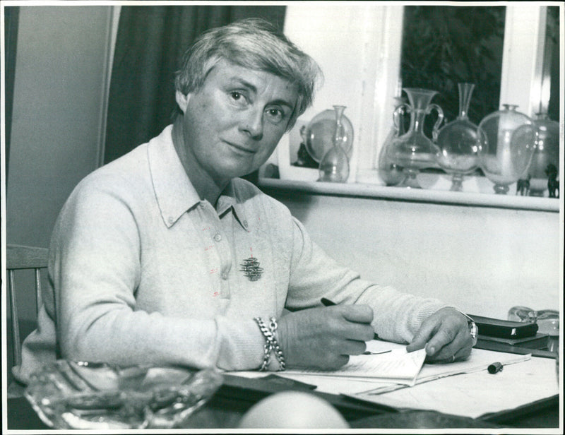 Gwen Robyns - Vintage Photograph