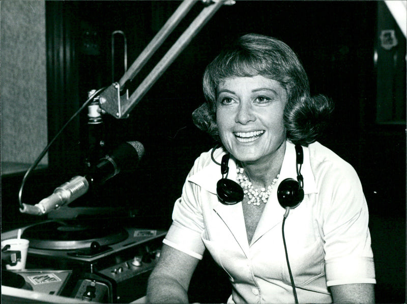 Sheila Tracy - Vintage Photograph