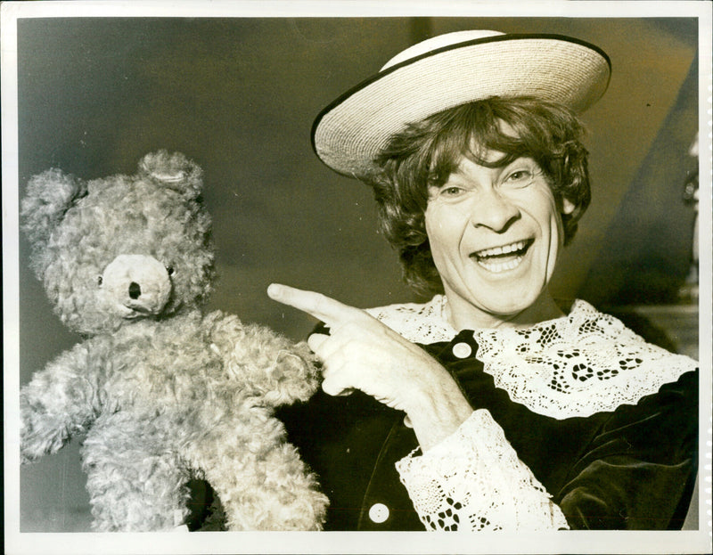Stanley Baxter - Vintage Photograph