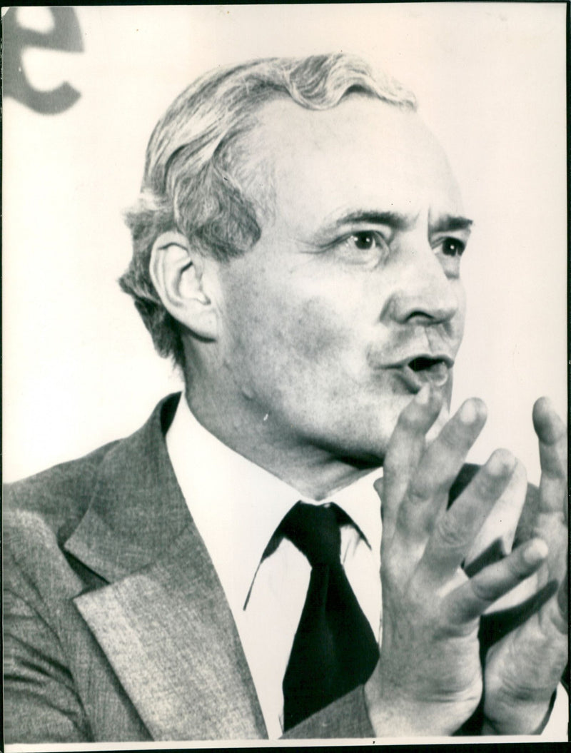 Tony Benn - Vintage Photograph