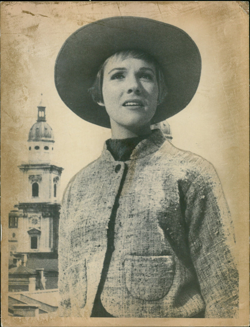 Julie Andrews - Vintage Photograph
