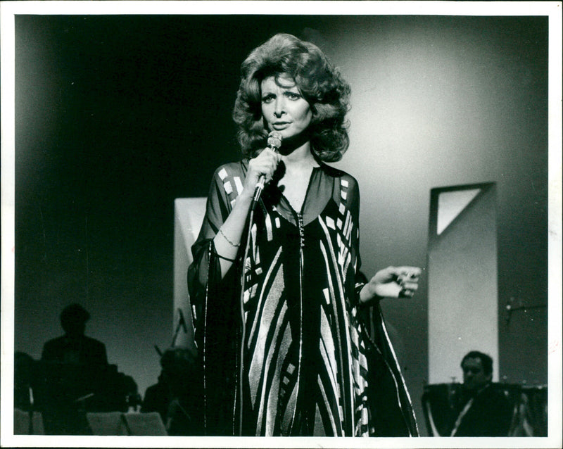 Marti Caine - Vintage Photograph