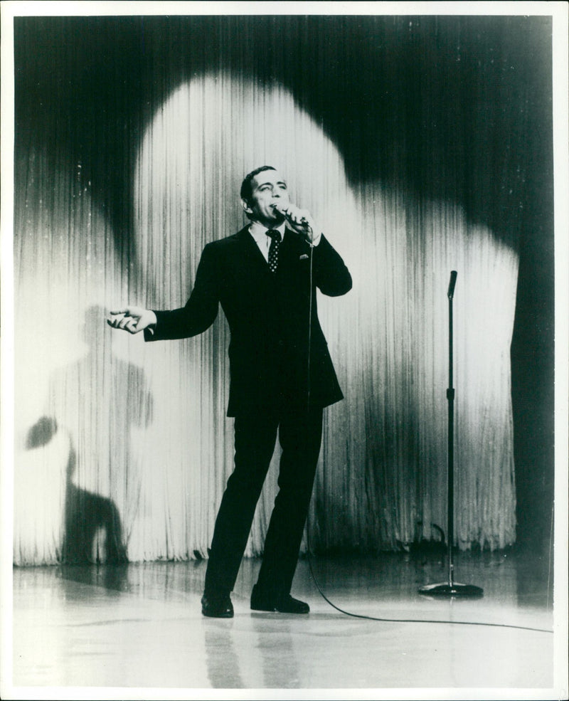 Tony Bennett - Vintage Photograph