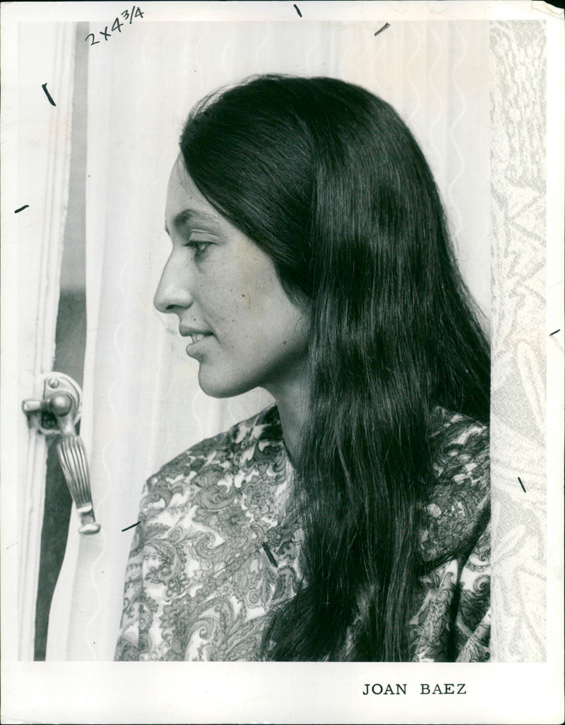 Joan Baez - Vintage Photograph