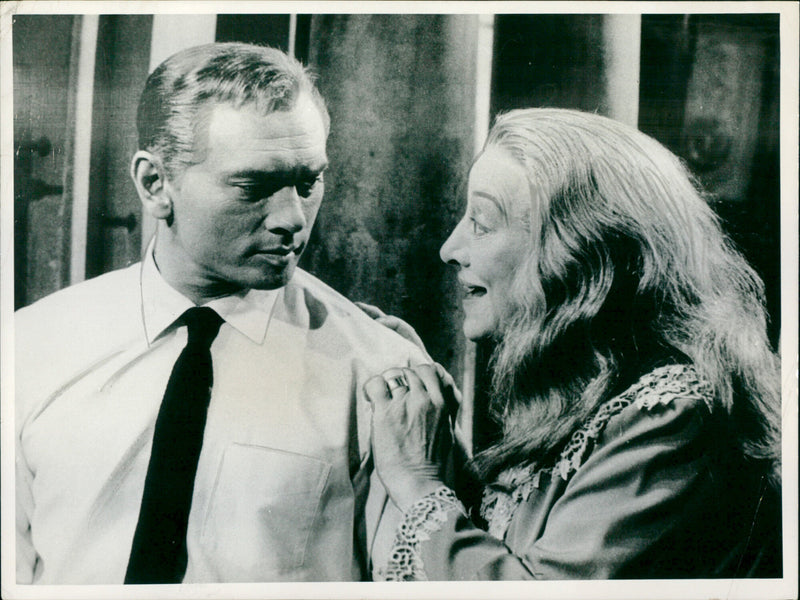 Yul Brynner - Vintage Photograph