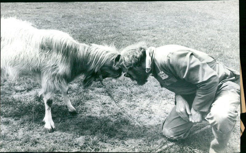 Pat and Liz Bellingham - Vintage Photograph