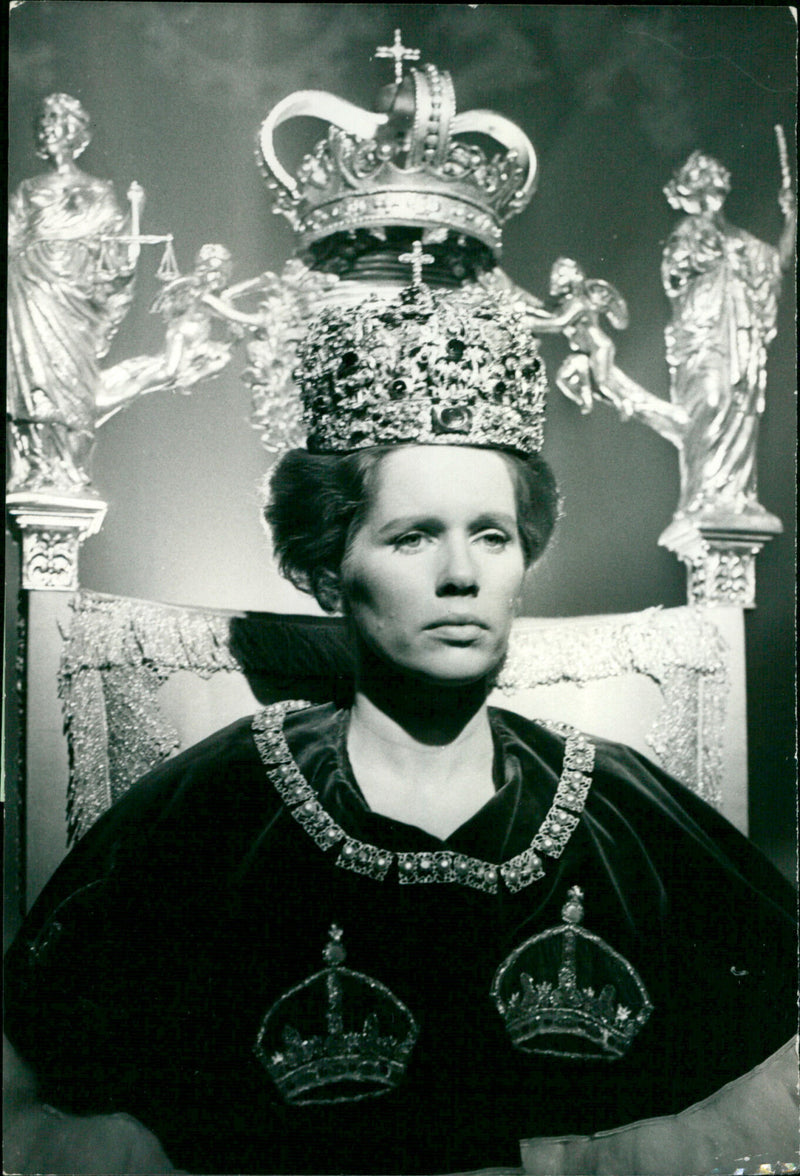 Liv Ullman - Vintage Photograph