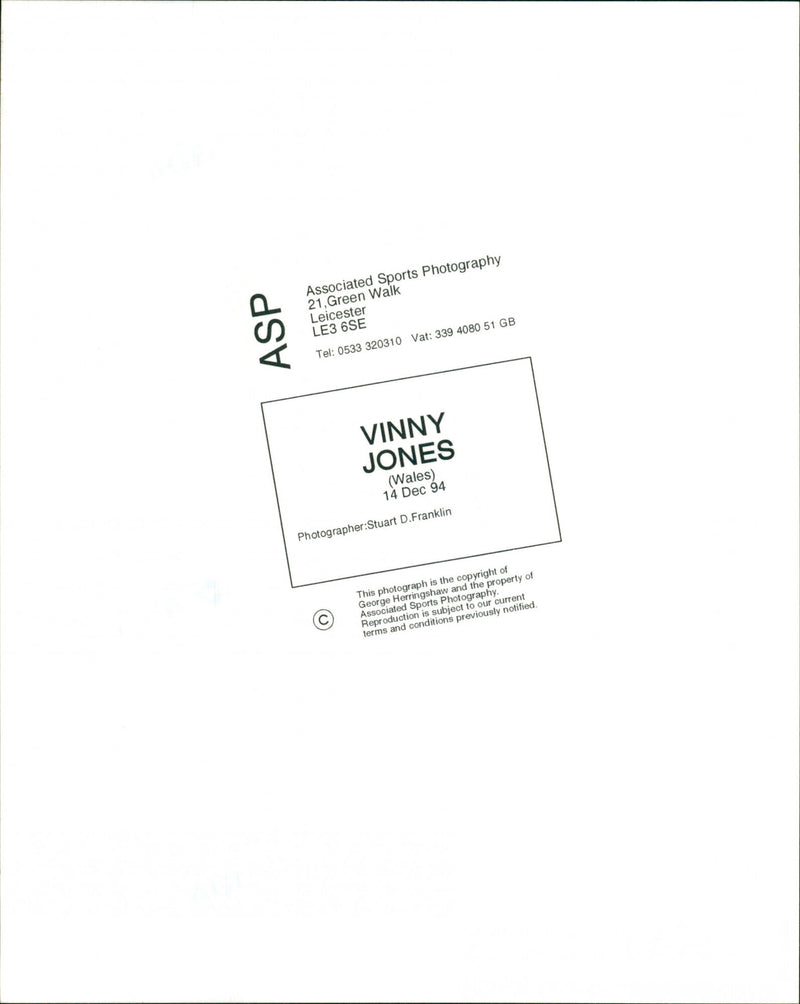 Football: Vinnie Jones - Vintage Photograph