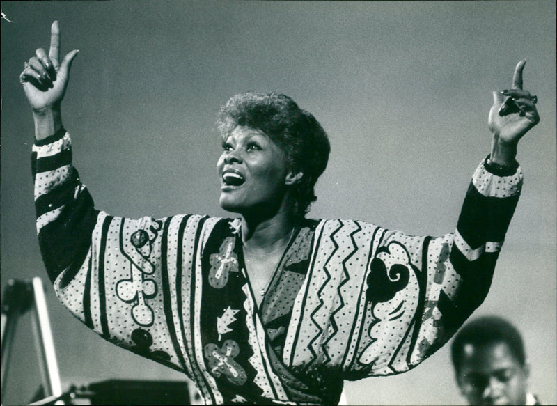 Dionne Warwick - Vintage Photograph