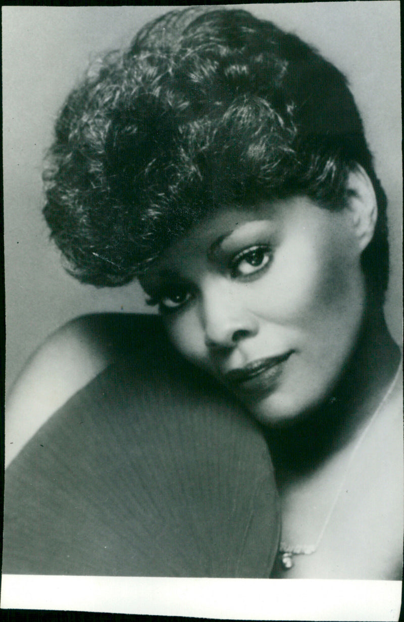 Dionne Warwick - Vintage Photograph