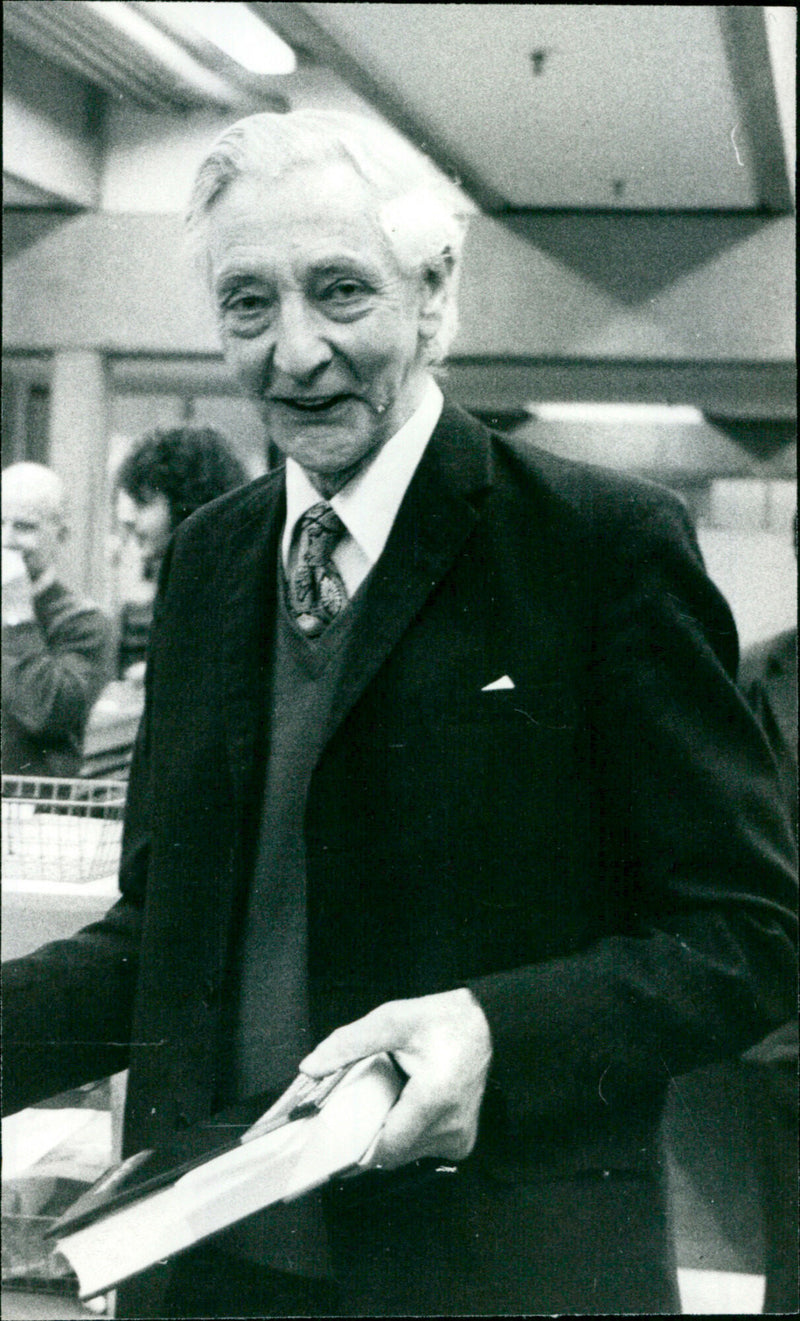 Walter Tyson - Vintage Photograph