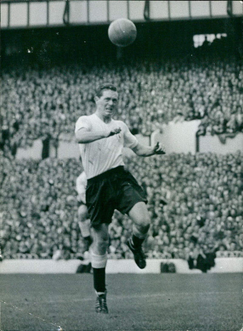 Les Allen - Vintage Photograph