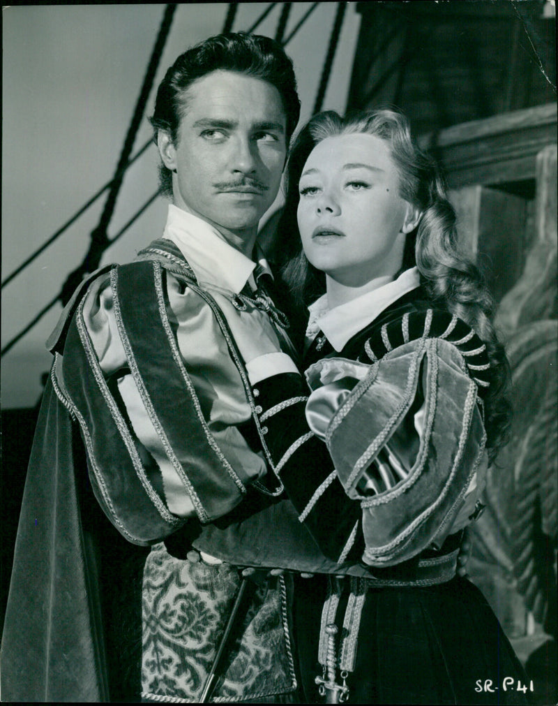 Richard Todd, Glynis Johns - Vintage Photograph
