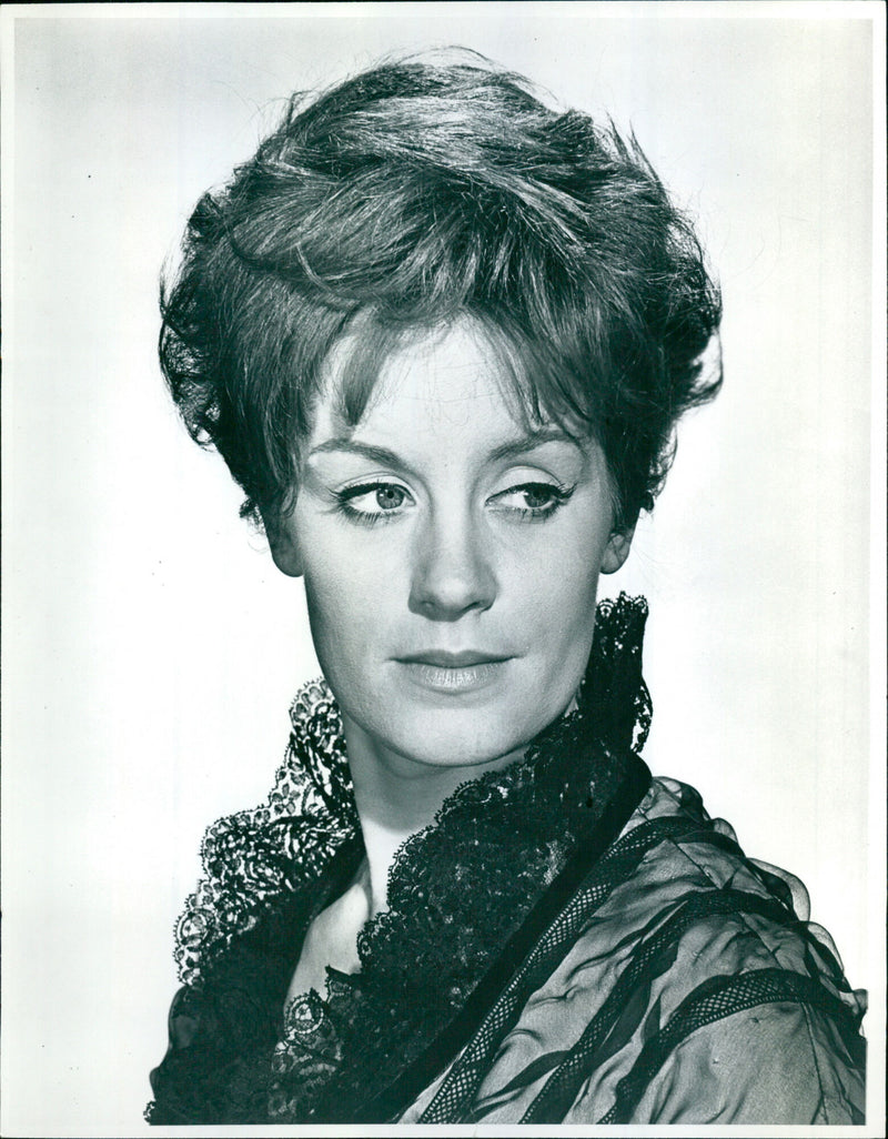 Mary Ure - Vintage Photograph