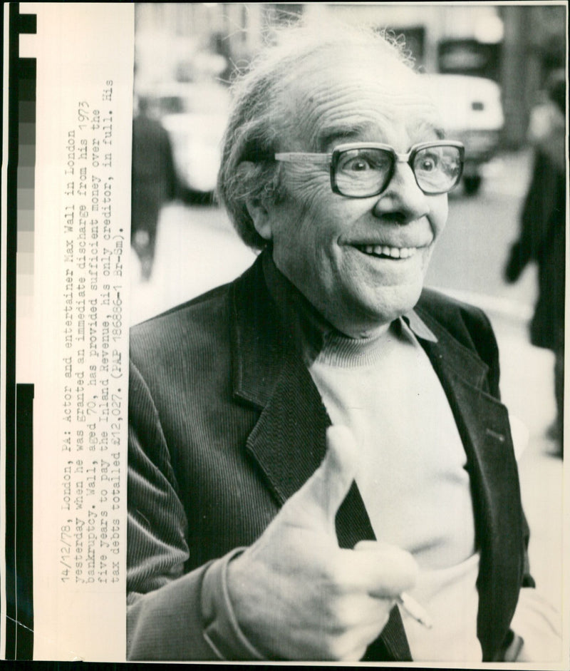 Max Wall - Vintage Photograph