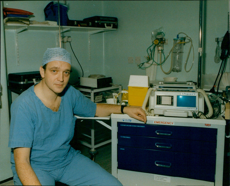 Dr Mike Ward. - Vintage Photograph