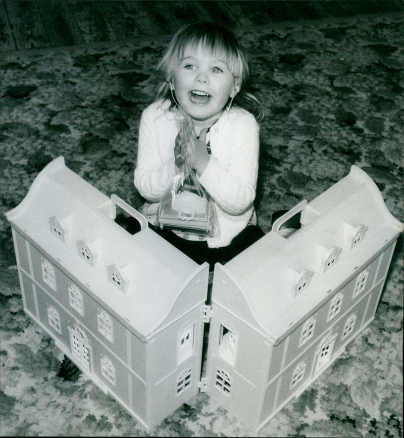 Sarah Sylvester - Vintage Photograph