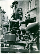 Stalls set out to capture 3,000 new - Vintage Photograph