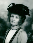 Twiggy - Vintage Photograph