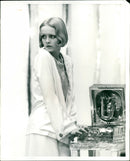 Twiggy - Vintage Photograph