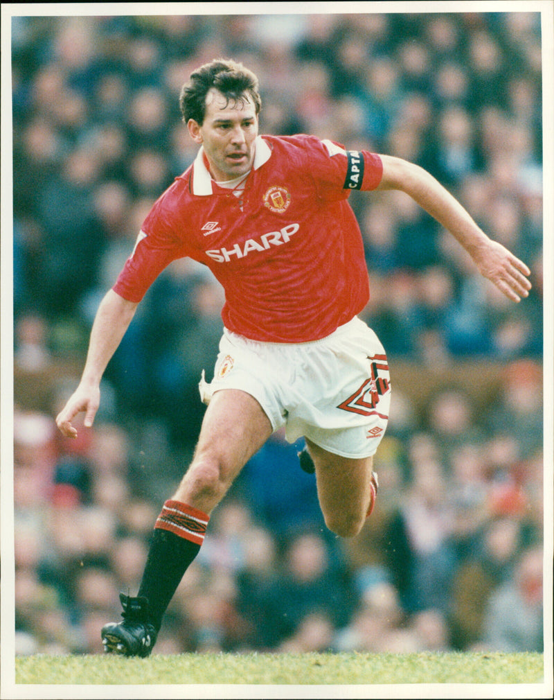 Bryan Robson - Vintage Photograph
