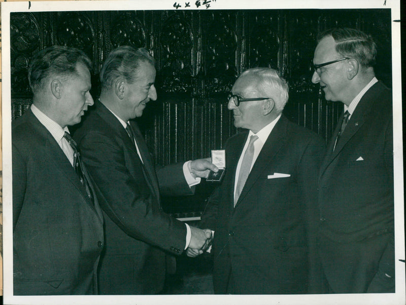 Harry Urwin, Harry Nicholas, Jack Thomas & Jack Jones - Vintage Photograph