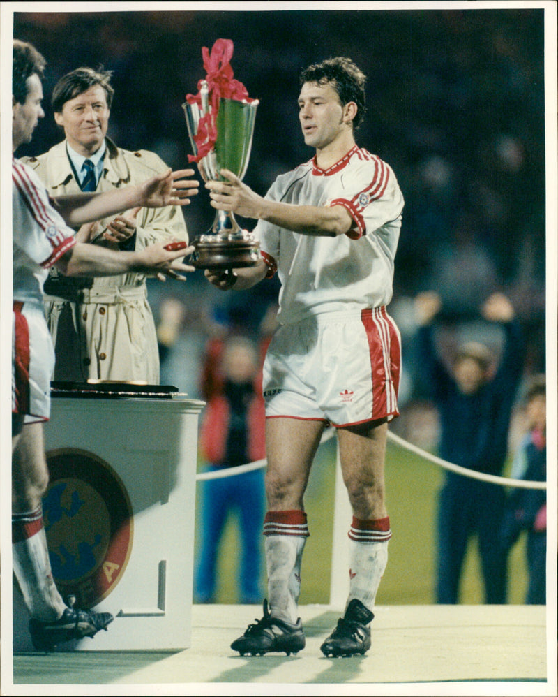 Bryan Robson - Vintage Photograph