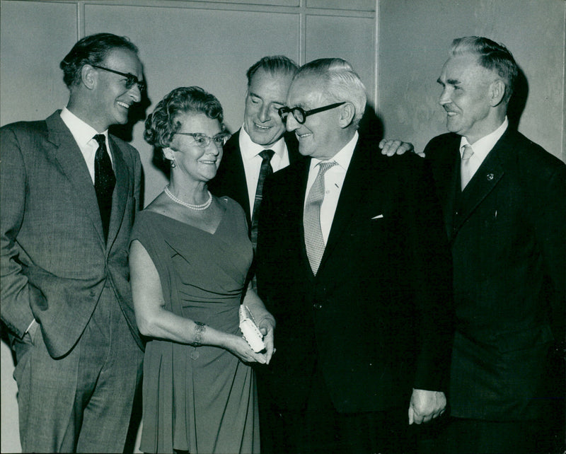 John McNaughton, Mrs. Thomas, Jos Murphy, Jack Thomas & Emrys Williams - Vintage Photograph