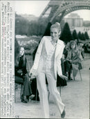 Twiggy - Vintage Photograph