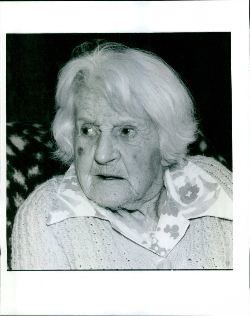 Mrs Romola Wellesley - Vintage Photograph