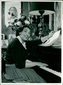 Elizabeth Welch - Vintage Photograph