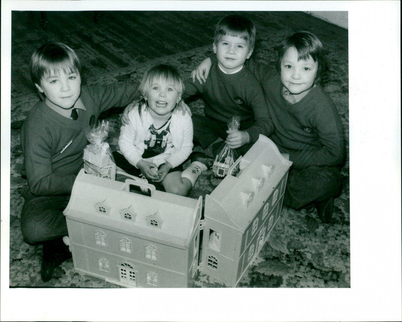 Sarah Sylvester - Vintage Photograph