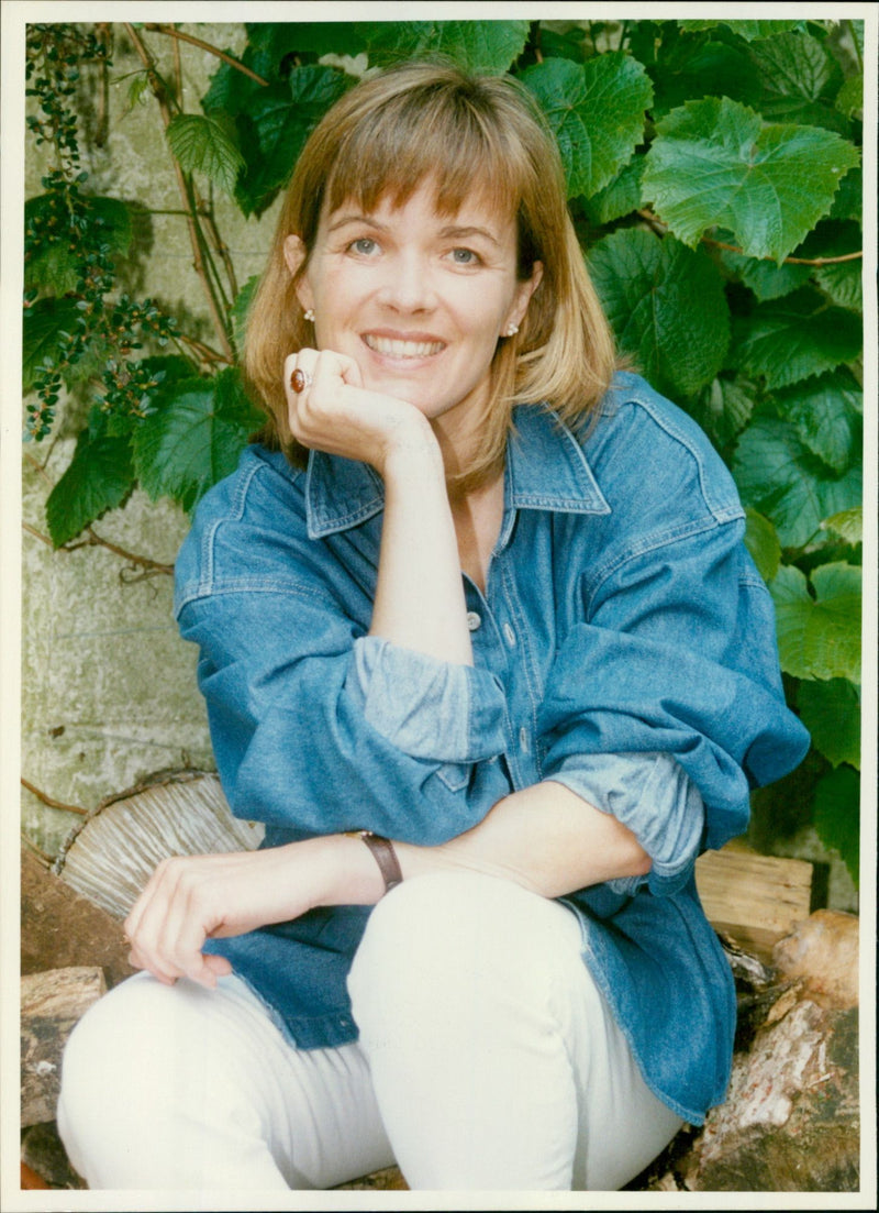 Anne Dawson - Vintage Photograph