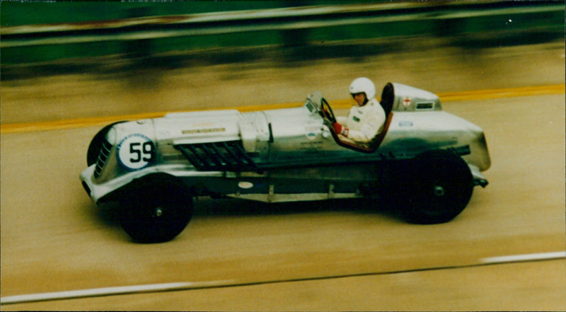 Vaughan Davis - Vintage Photograph