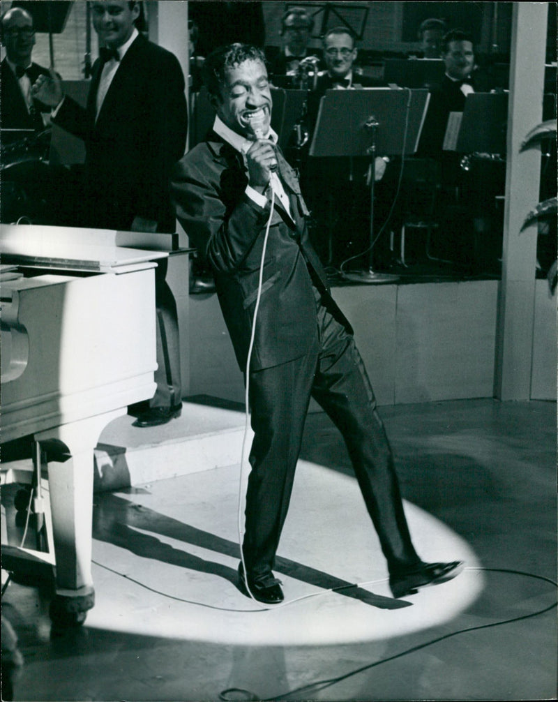 Sammy Davis - Vintage Photograph