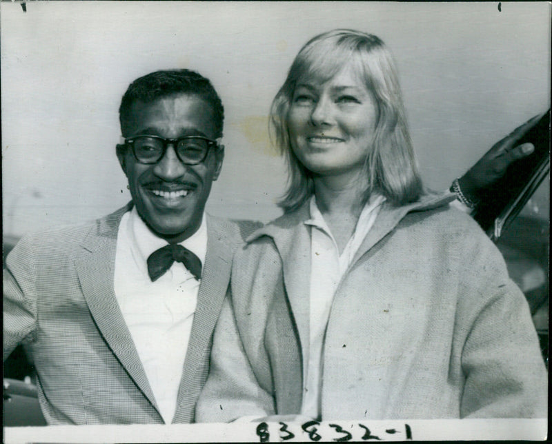 Sammy Davis jr, may britt - Vintage Photograph