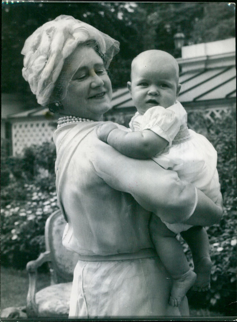 Queen Mother - Vintage Photograph