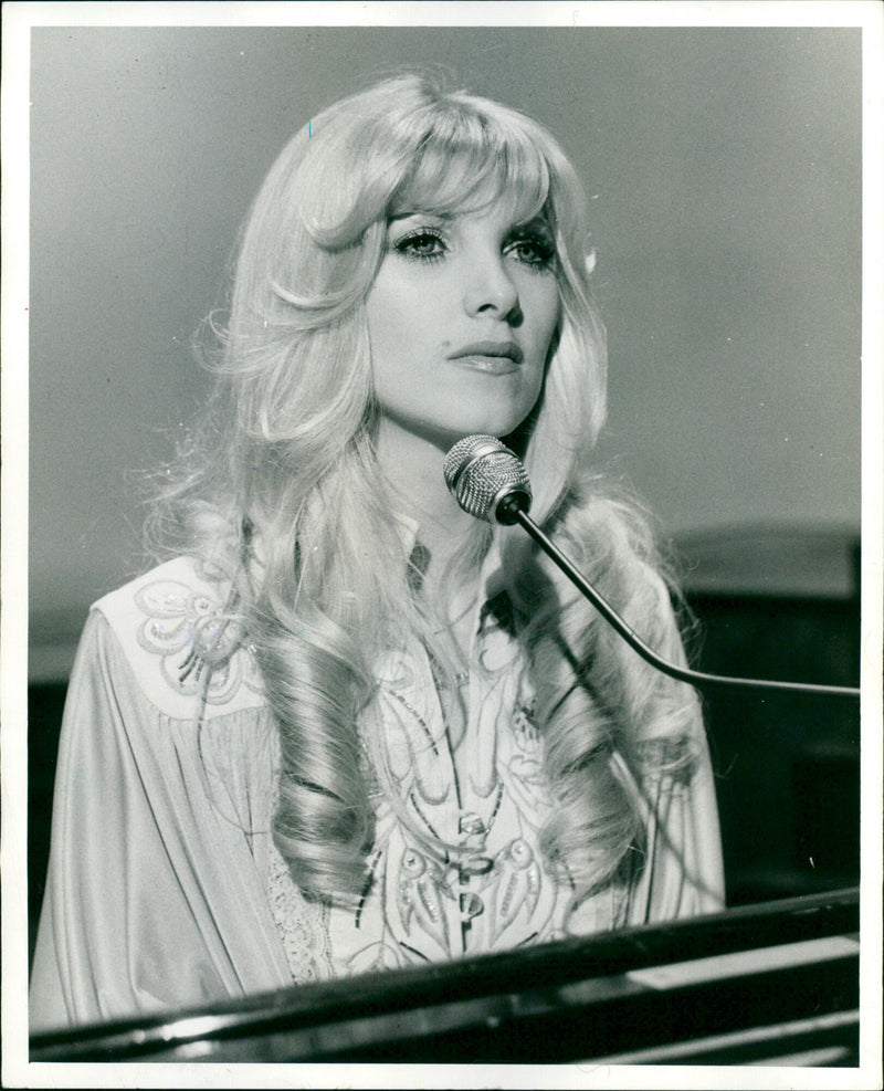 Lynsey de Paul - Vintage Photograph